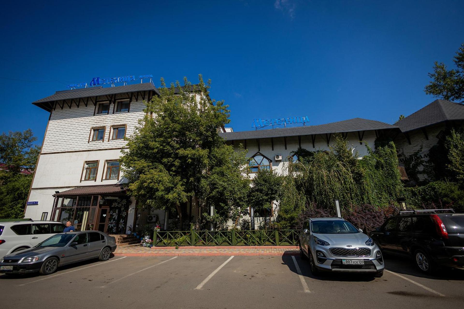 Metelitsa Hotel Karaganda Exterior photo